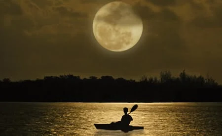Full moon kayak tour in Florida